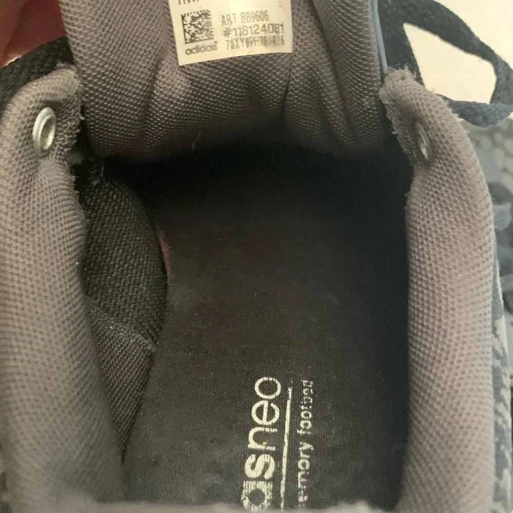 * 🔥HOST PICKS🔥* Adidas Cloudforam advantage shoes sneakers, printed, 5.5